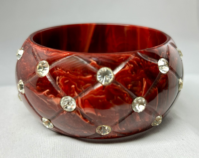 BB531 wide & chunky black cherry bakelite bangle with rhinestones